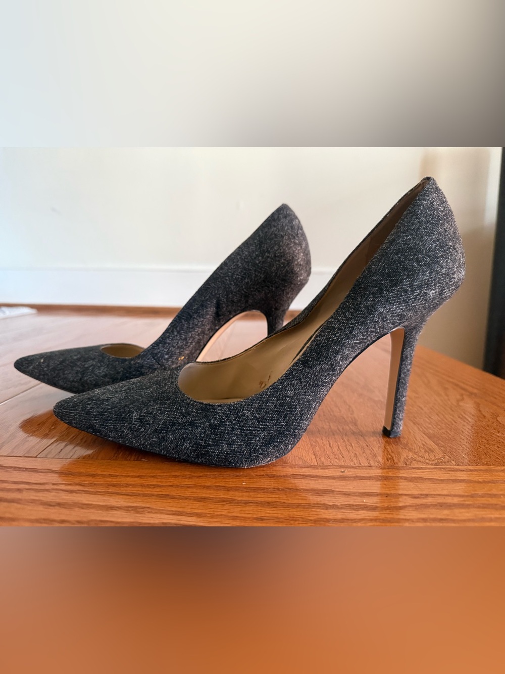 BCBG grey tweed heel